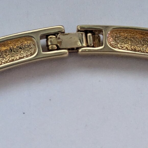 Gorgeous Choker Style Gold Tone Clear Crystal Unique Necklace - Picture 7 of 8